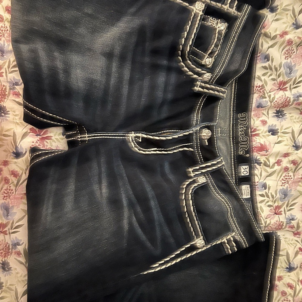 Women’s miss me capris. Size 30.